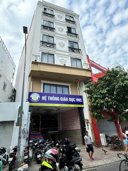 Bán tòa nhà căn hộ dịch vụ Quận 1